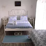 Πανσιόν Yasemin (adults Only) Αλακάτι