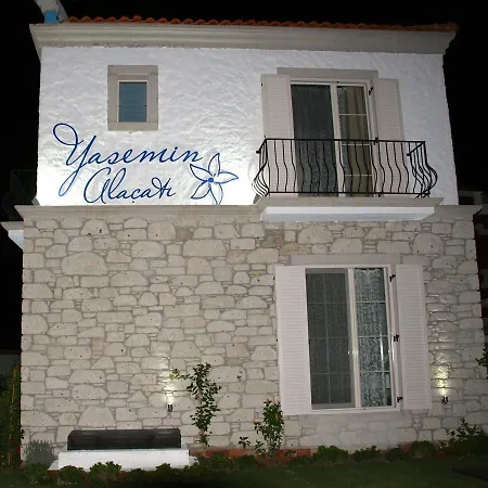 Yasemin (adults Only) 3* 알라카티