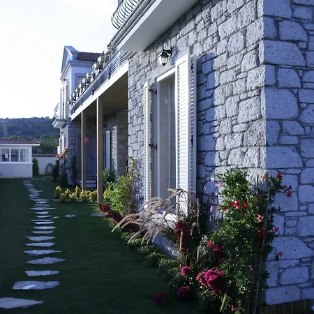 Yasemin (adults Only) 3* 알라카티